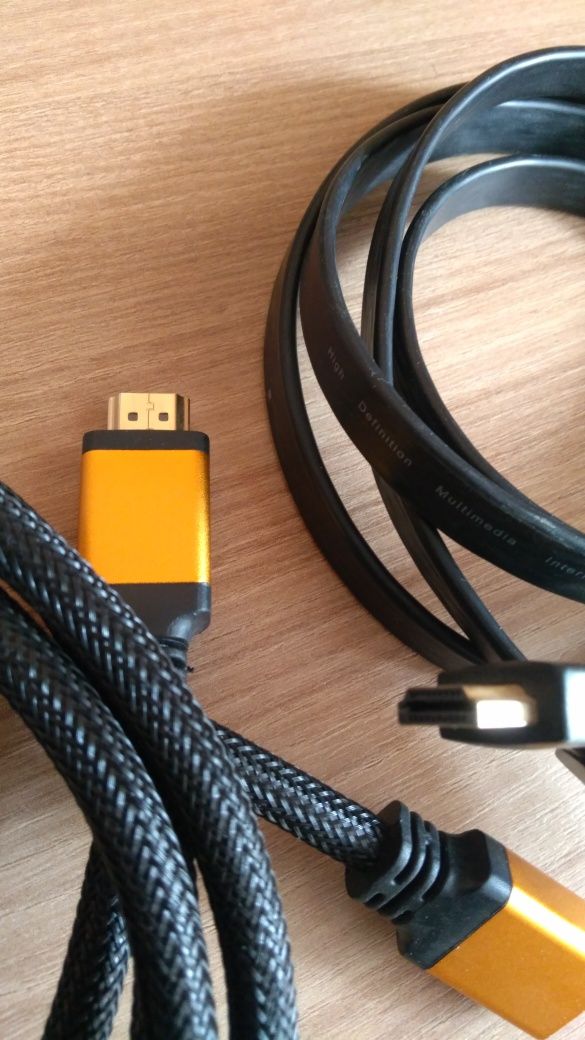 Два Кабеля HDMI  с повреждением