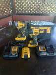 DeWALT 20V набір шуруповерт, 2 зарядки, 3 акумулятори оригінал