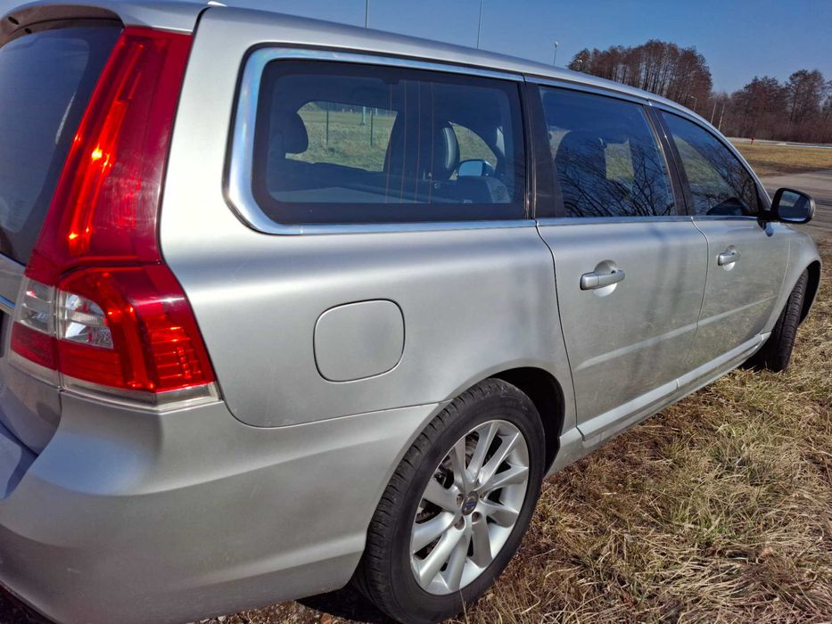 Volvo V70 III T5 Drive-E 2.0 turbo benzyna 245 KM