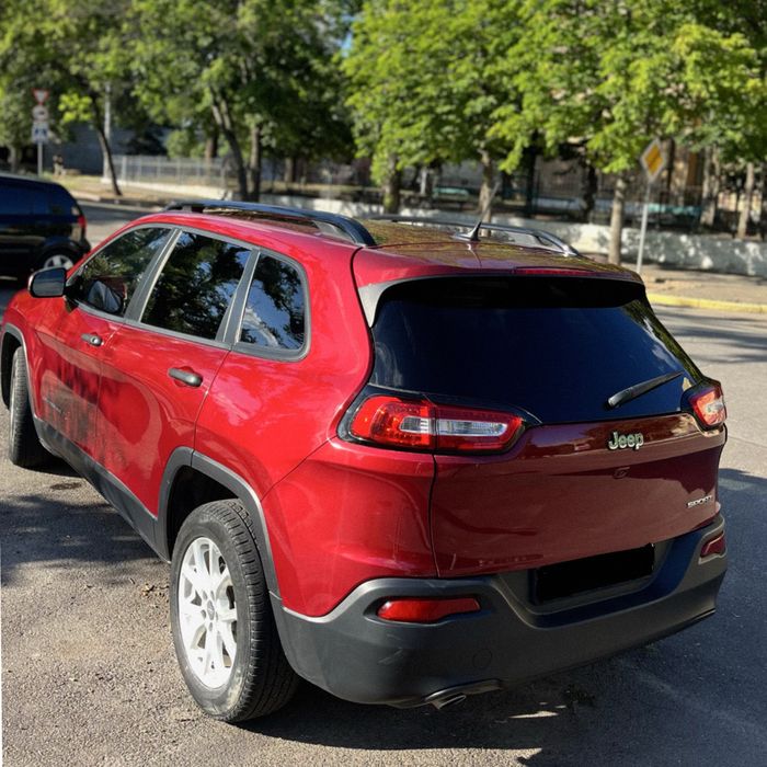 Jeep Cherokee Sport KL 2,4 бензин/газ