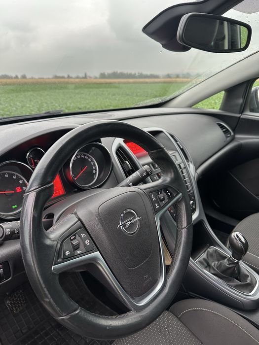 Opel astra j gtc 1.4 turbo opc line
