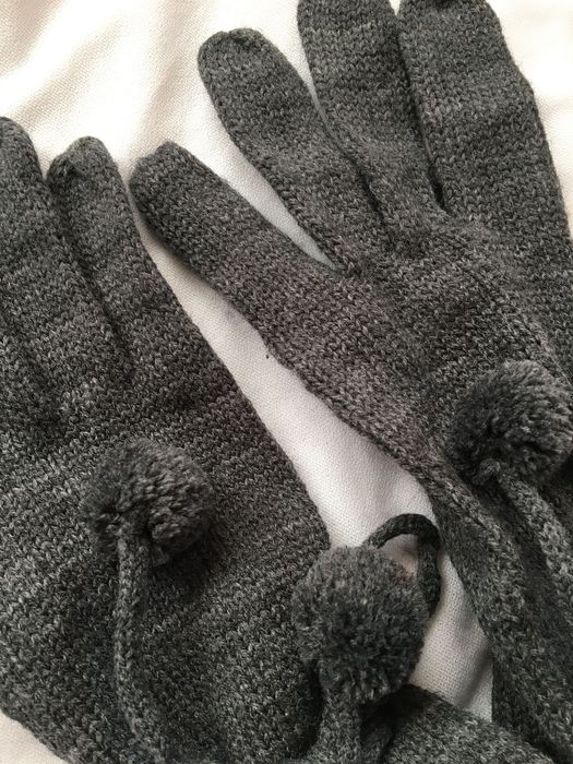 KappAhl , rękawice szare z pomponami, uniwersalny, one size