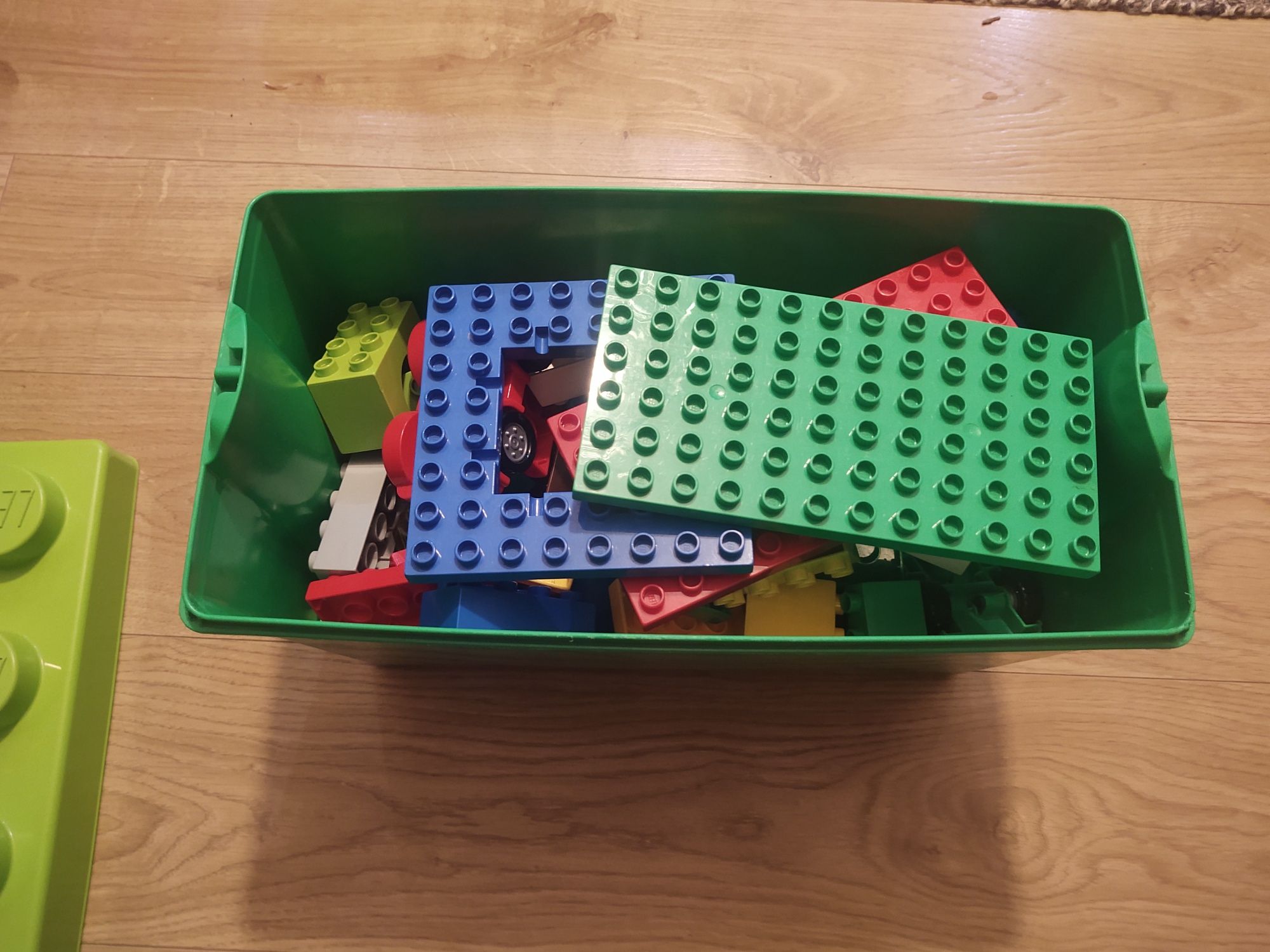 Aktualne: Lego Duplo Konstrukcyjne + pojemnik