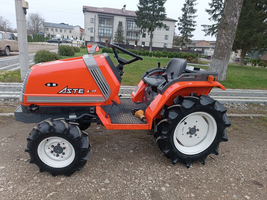 Японський мінітрактор.Трактор Кубота.