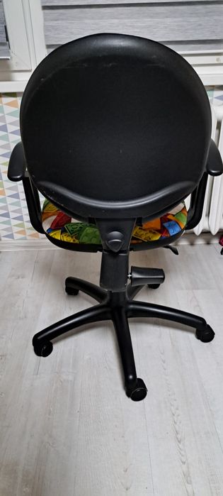 Fotel biurowy młodzieżowy