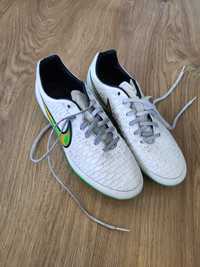 Buty korki Mixy Nike Magista rozm 40