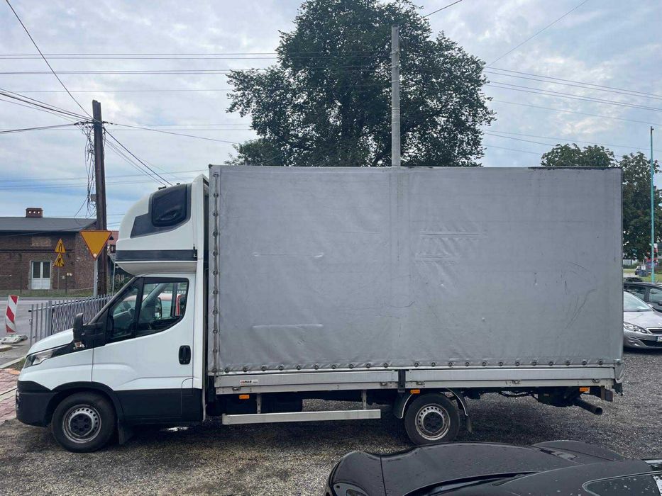 Iveco Dailly niski przebieg 184 tys km 64000zl zamiana