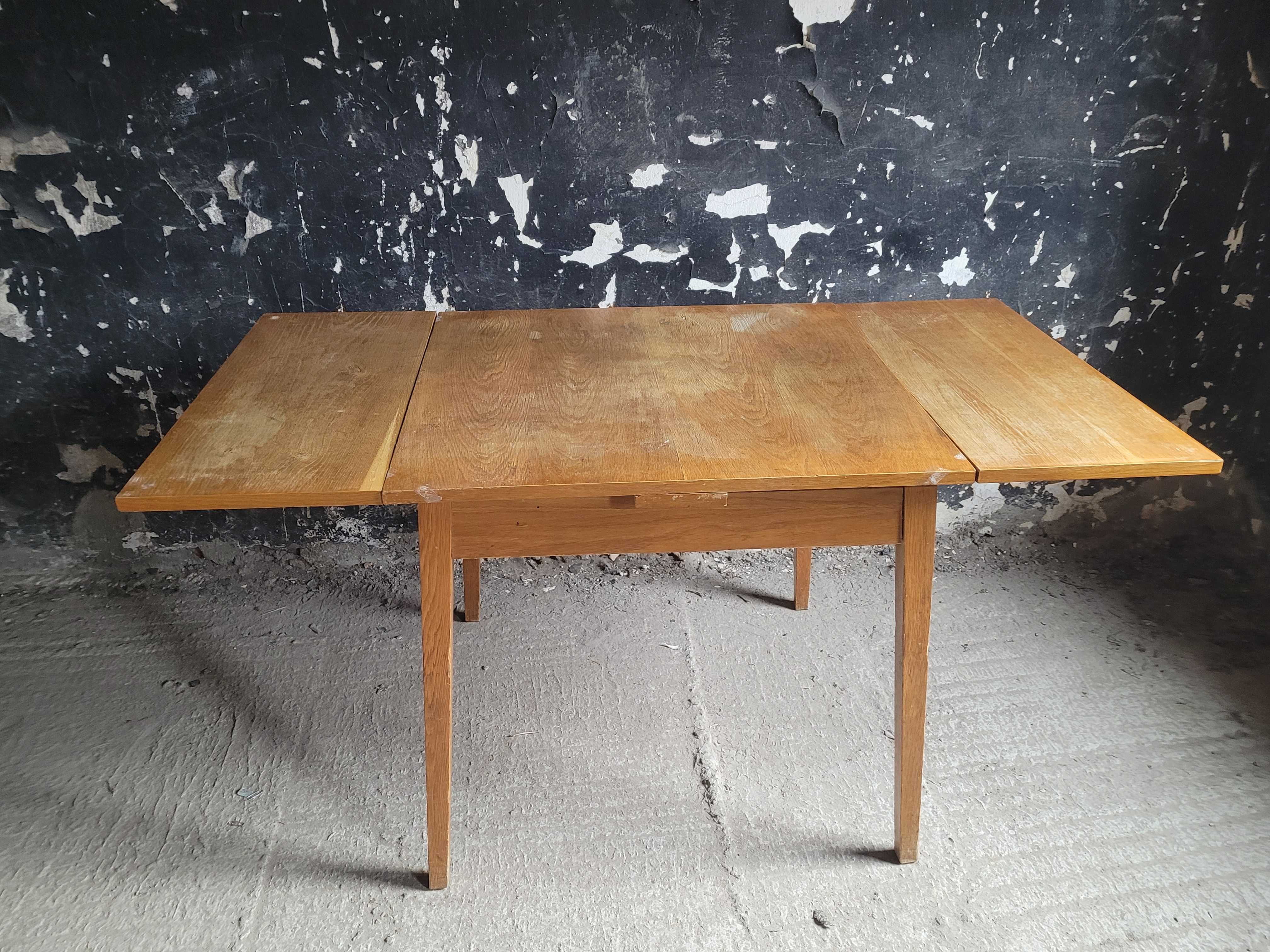 Stół rozkładany do renowacji  Interier Praha 60 lata vintage  prl