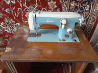 стара швейна машина Lada