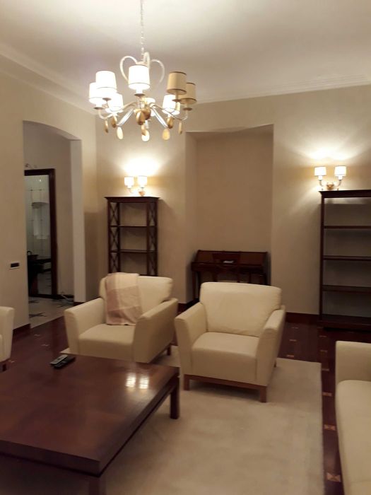 Подол, Андреевский спускск 2в, статусный дом, высокие потолки