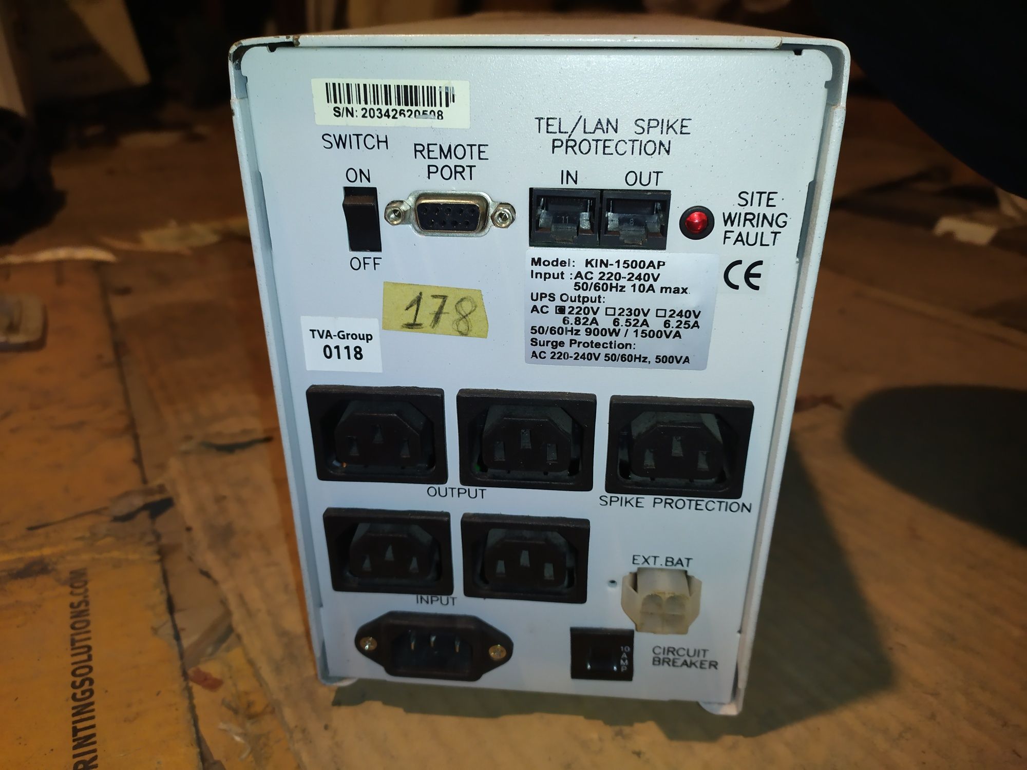 APS Kin 1500Va UPS 900 Ват чистих 24v