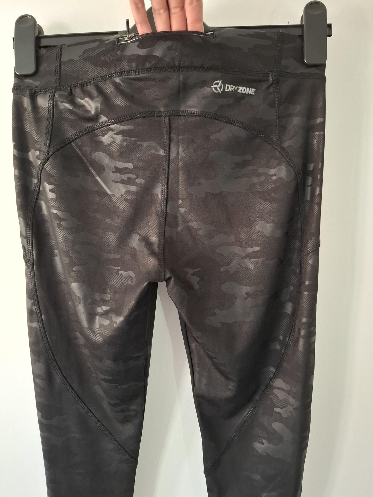 Leginsy legginsy damskie czarne moro push-up sportowe odblaski Hummel