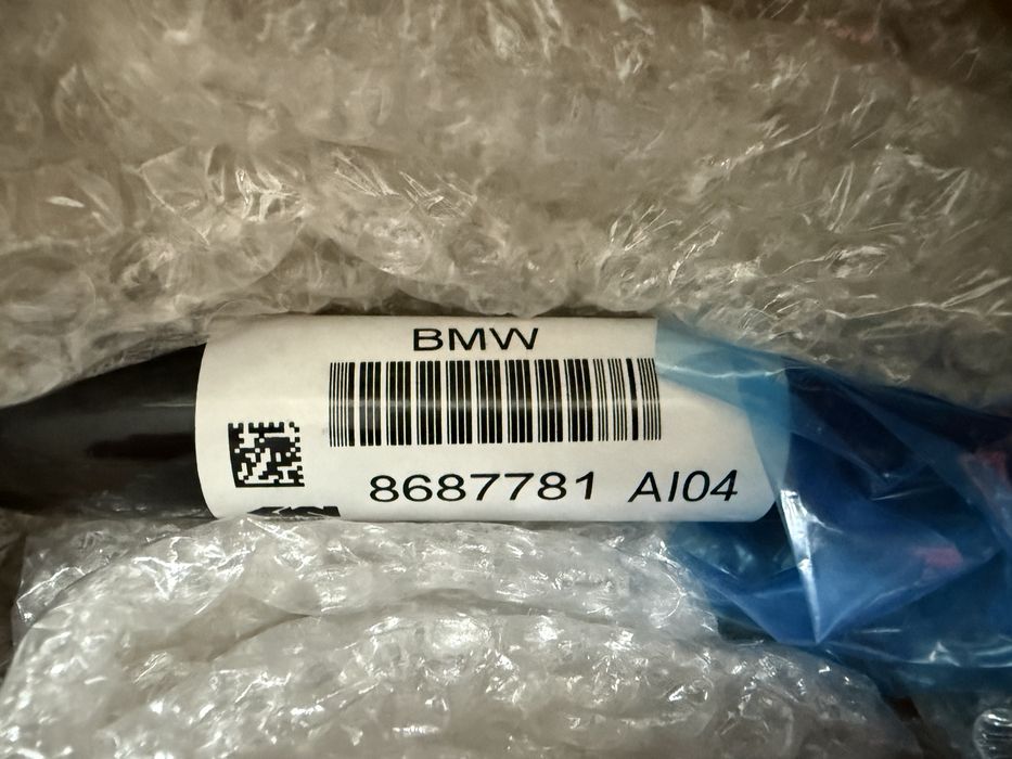 BMW X3 G01 напіввісь полуось передня ліва 31608687781