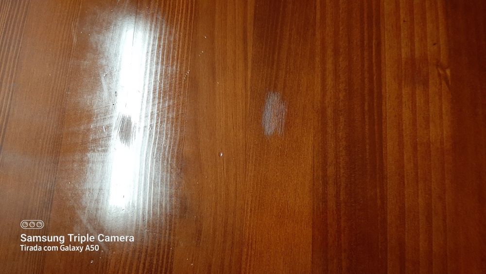 Mesa com 4 cadeiras