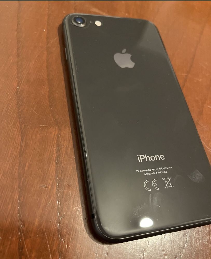 Iphone 8 64GB  - Matte Black + Airpods Pro