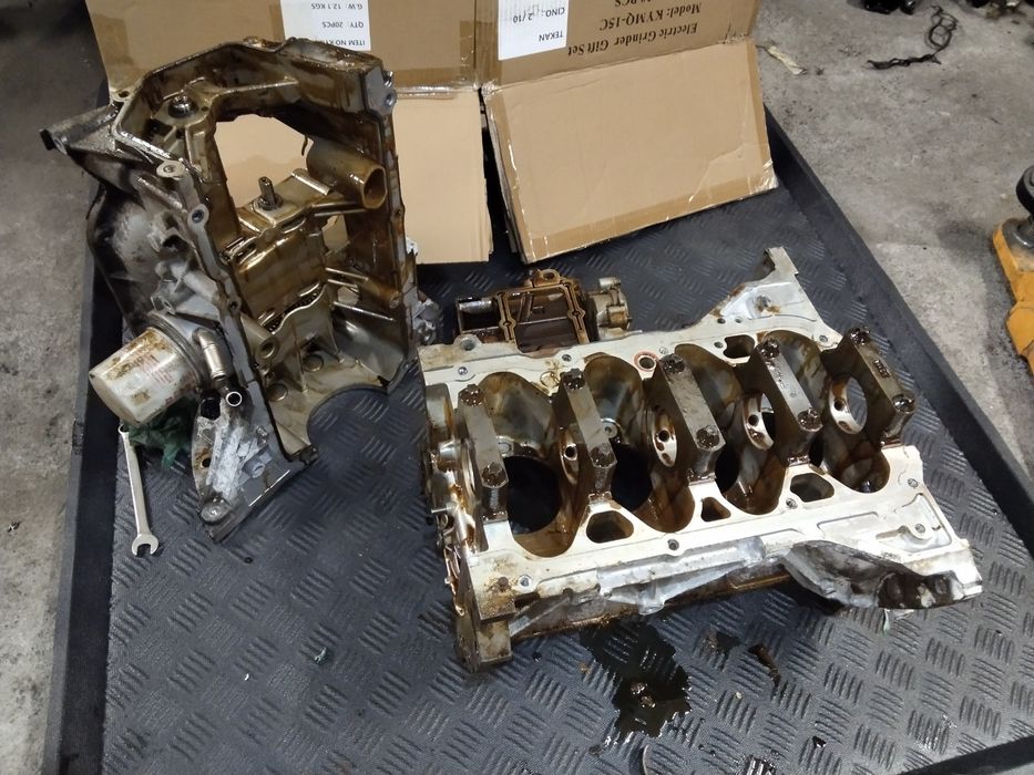 Blok silnika dół Renault scenic 3 lift 2.0 16V m4r713 m4r