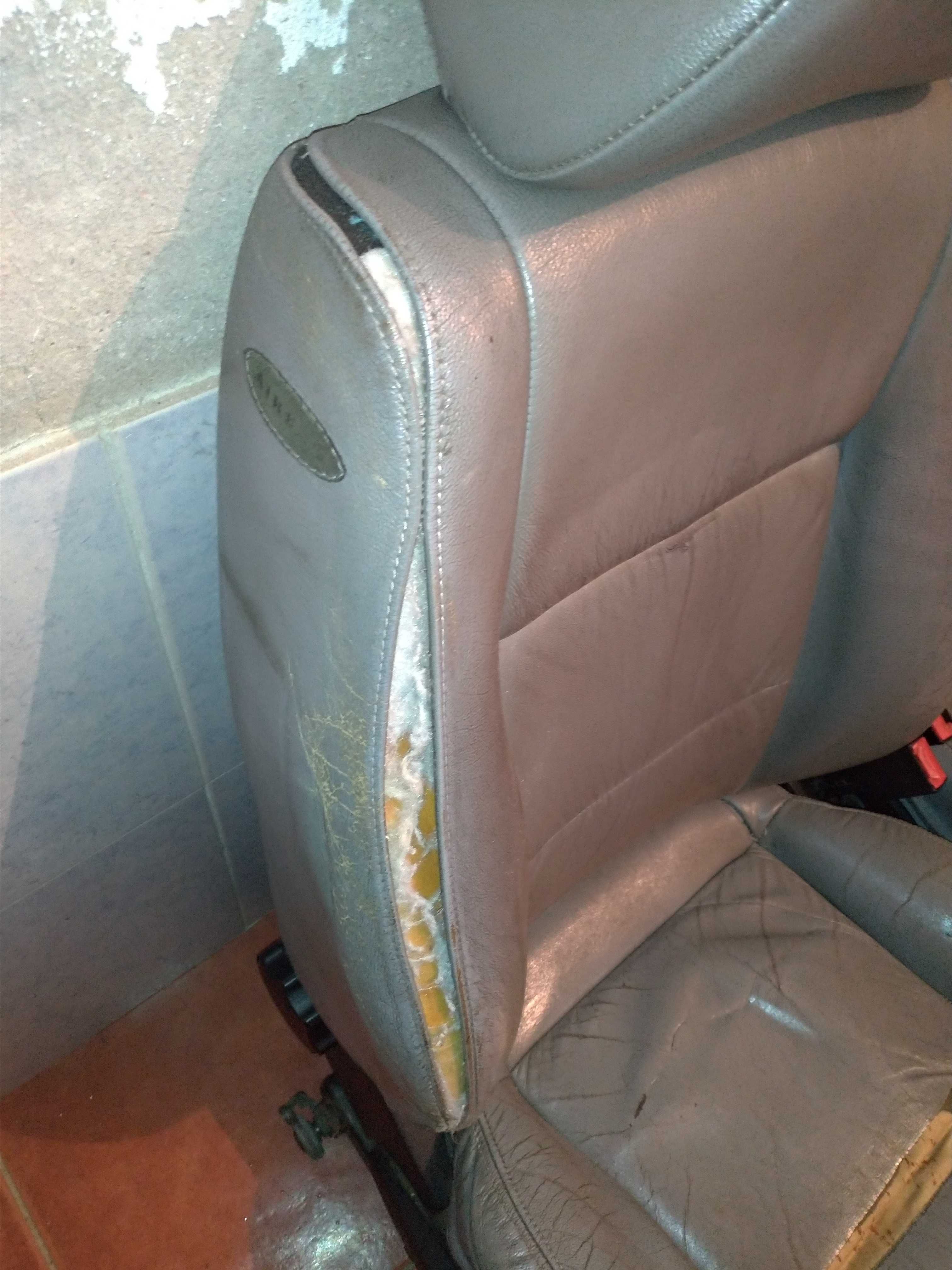 Conjunto de Bancos cabedal cinzento Golf 4 ano 2001