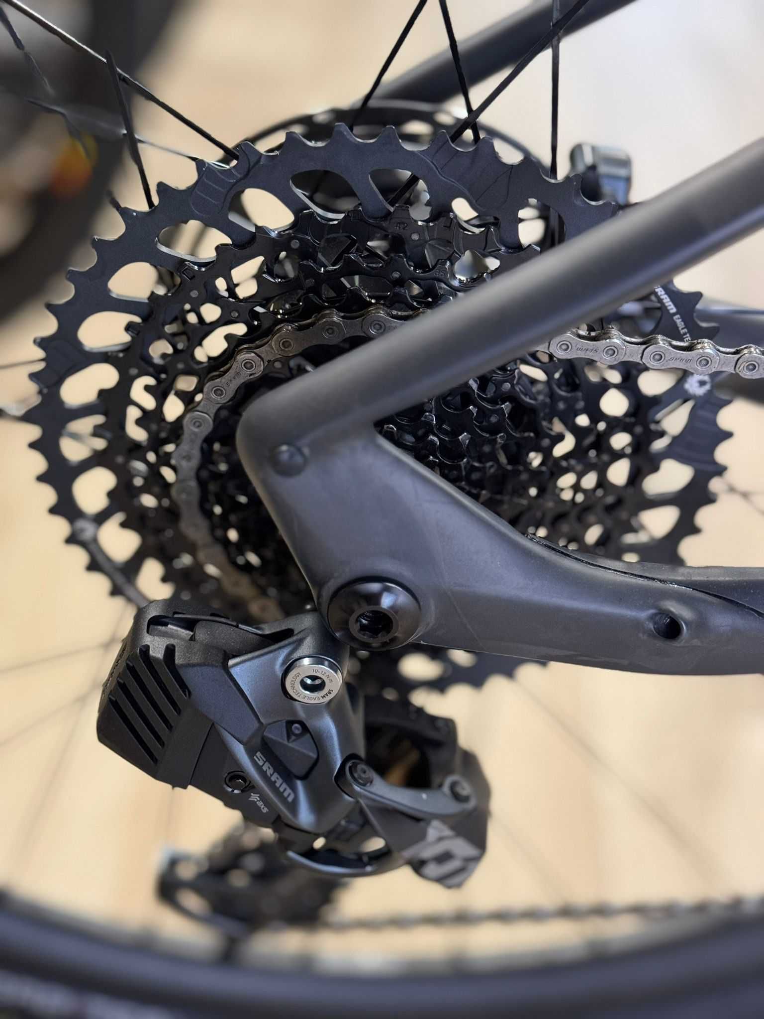Mondraker Dusty XR M