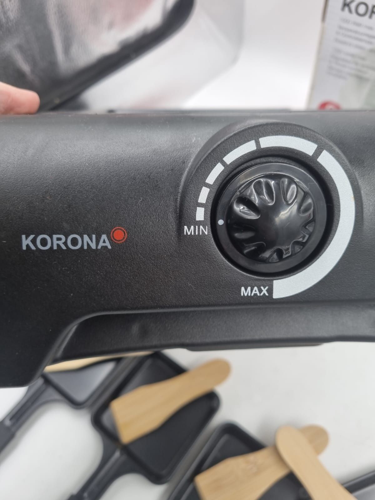 Korona raclette z płytą grillową