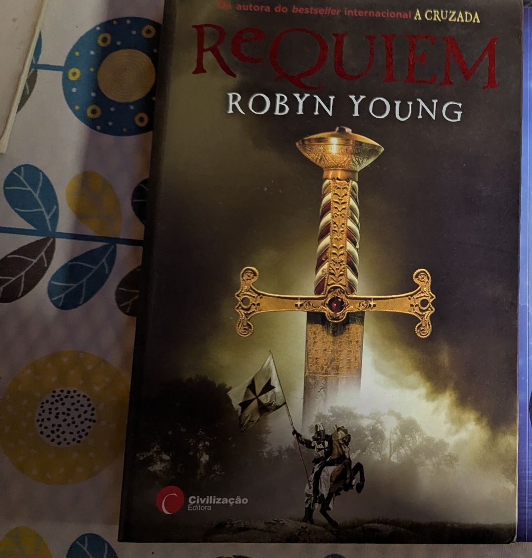 Robyn Young - A Cruzada e Requiem
