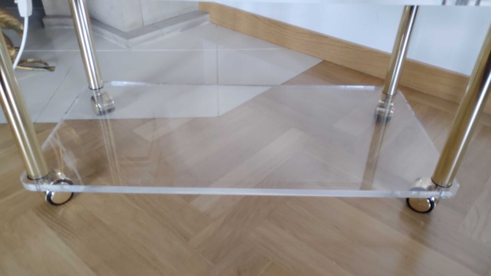 Włoski stolik mobilny z pleksi, Plexiglas.Lata 70