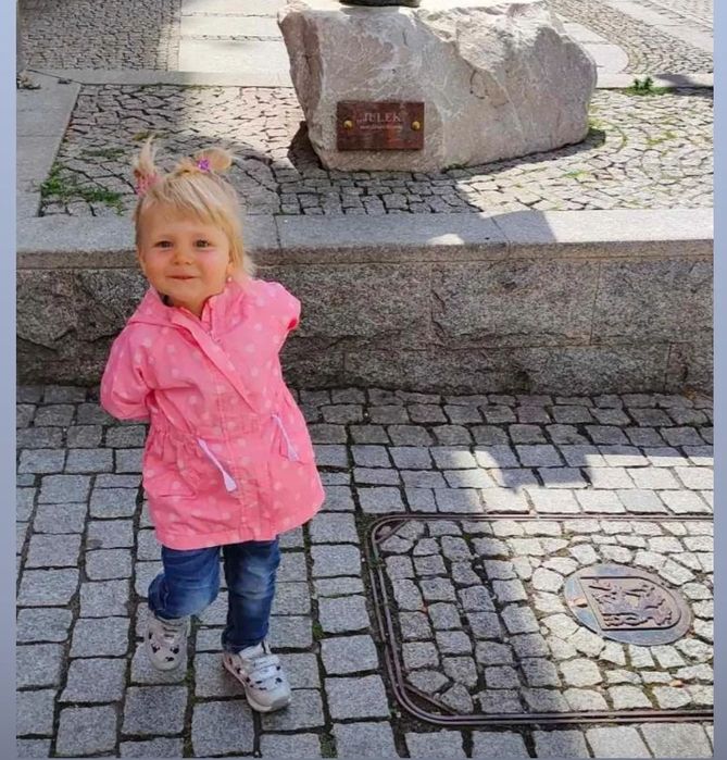 Дуже гарні речі на дівчинку + подарунок/красивая одежда на девочку