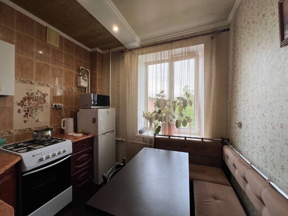 Продаж 2к по вул. Артилеристістів. Карачуни