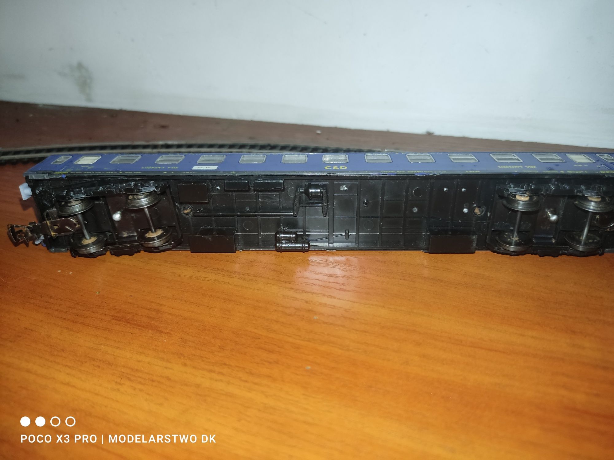 Piko oświetlony wagon sypialny ĆSD w skali H0 1:87 kolejka makieta