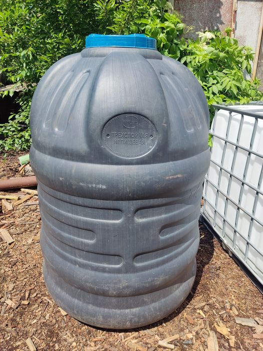 Продам Бочка 1000л. (Нова). Для не харчових продуктів. 3-х шарова.

Ві