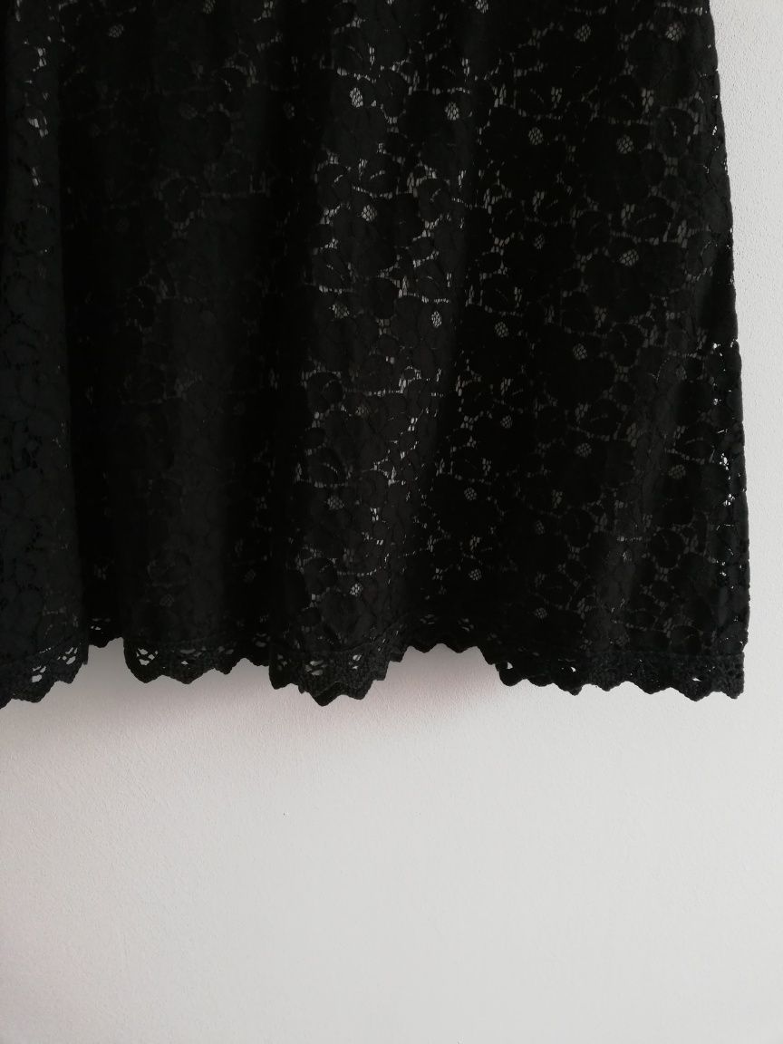 Sukienka mała czarna FERRETTI koronka z bawełny