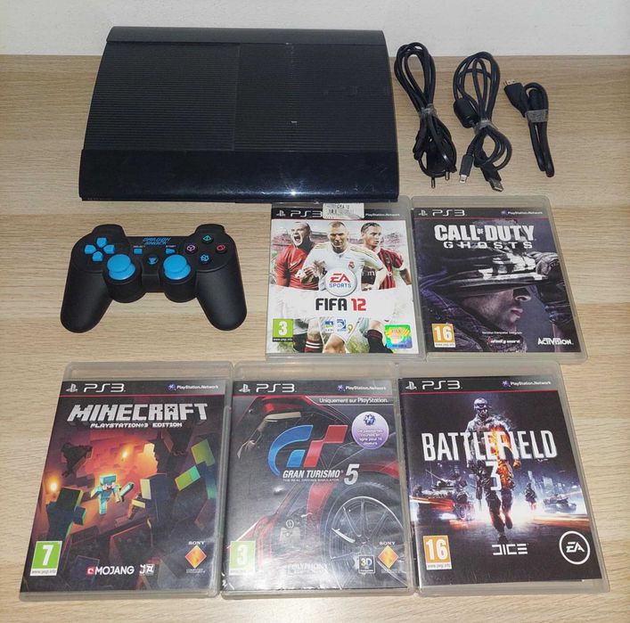 Ps3 Super Slim 500 GB + Comando + Minecraft + 4 Jogos das Fotos