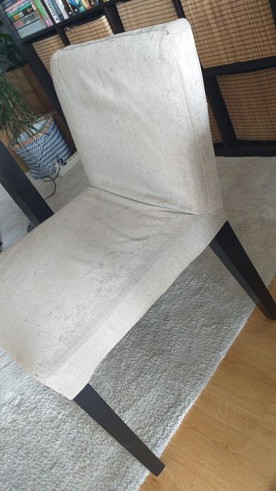 2 cadeiras Nils IKEA com capa beje