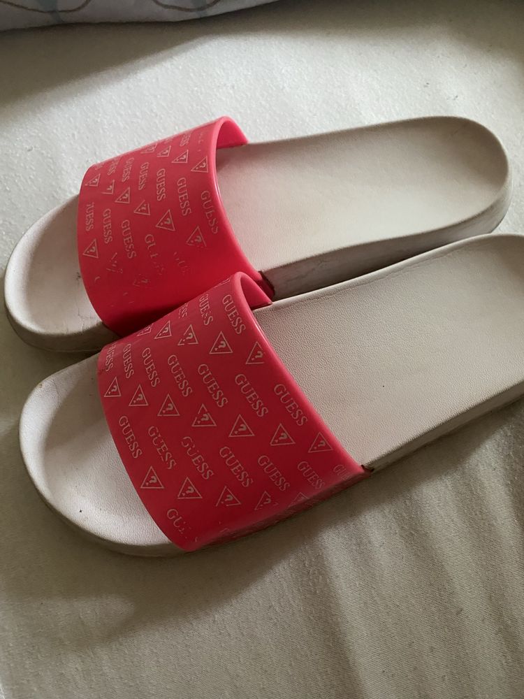 Klapki guess guess