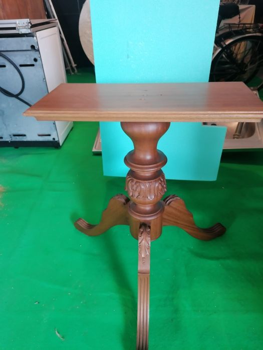 Tripé suporte televisão