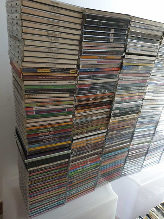 321 de CDs de Música de Qualidade • Alguns Raros • +168 CDs de Oferta!