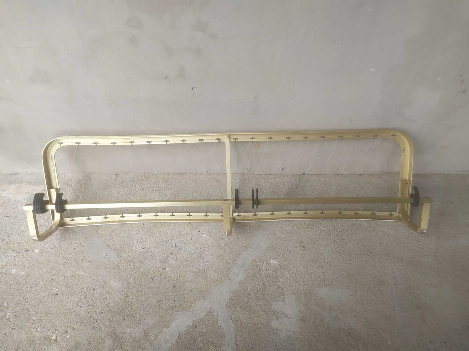 Wieszak na ubrania autobusowy, PRL, vintage, 87cm