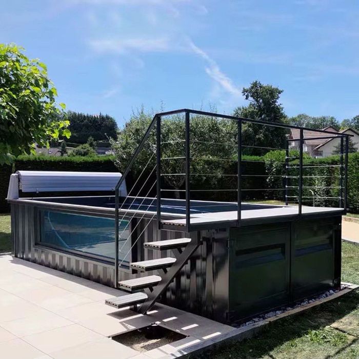 Басейни із морських контейнерів.