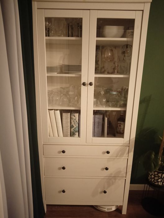 Zestaw mebli Hemnes witryna szafka RTV możliwość osobno kupna drewno