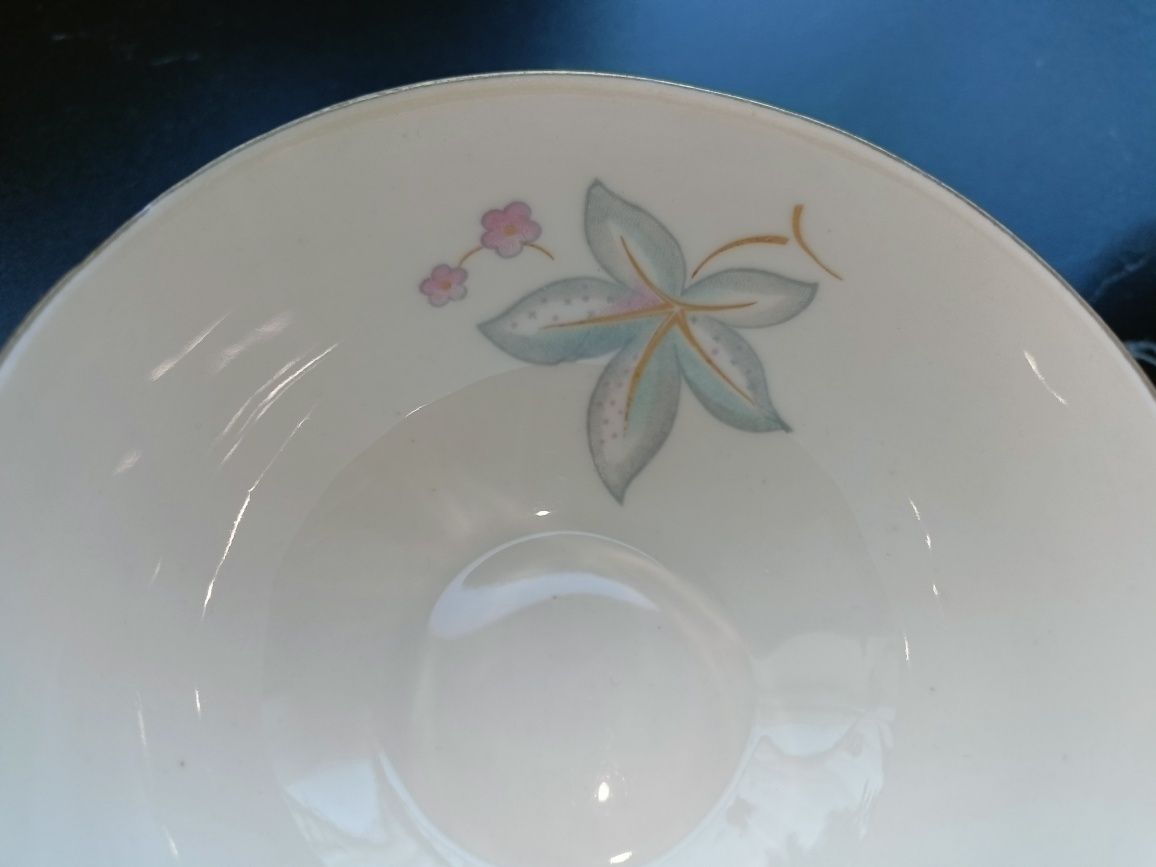 Komplet kawowy na 6 osób, filiżanki i spodki, porcelana