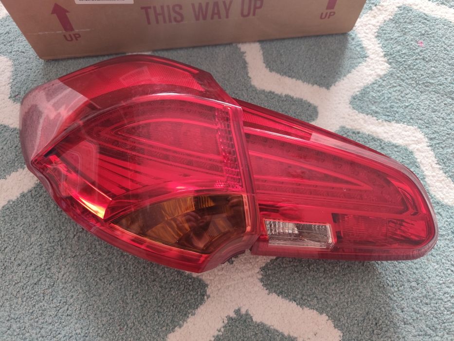 Kompletna lampa  tylna lewa Kia cee'd II
