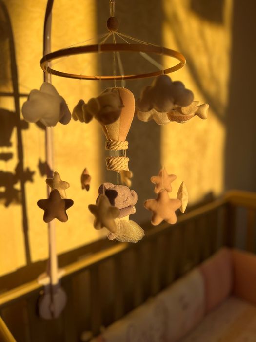 Дитячий мобіль в ліжечко