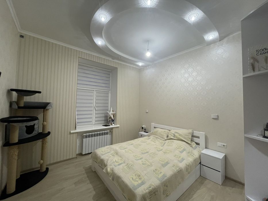 Продам 2-х комнатную квартиру на Садовой.