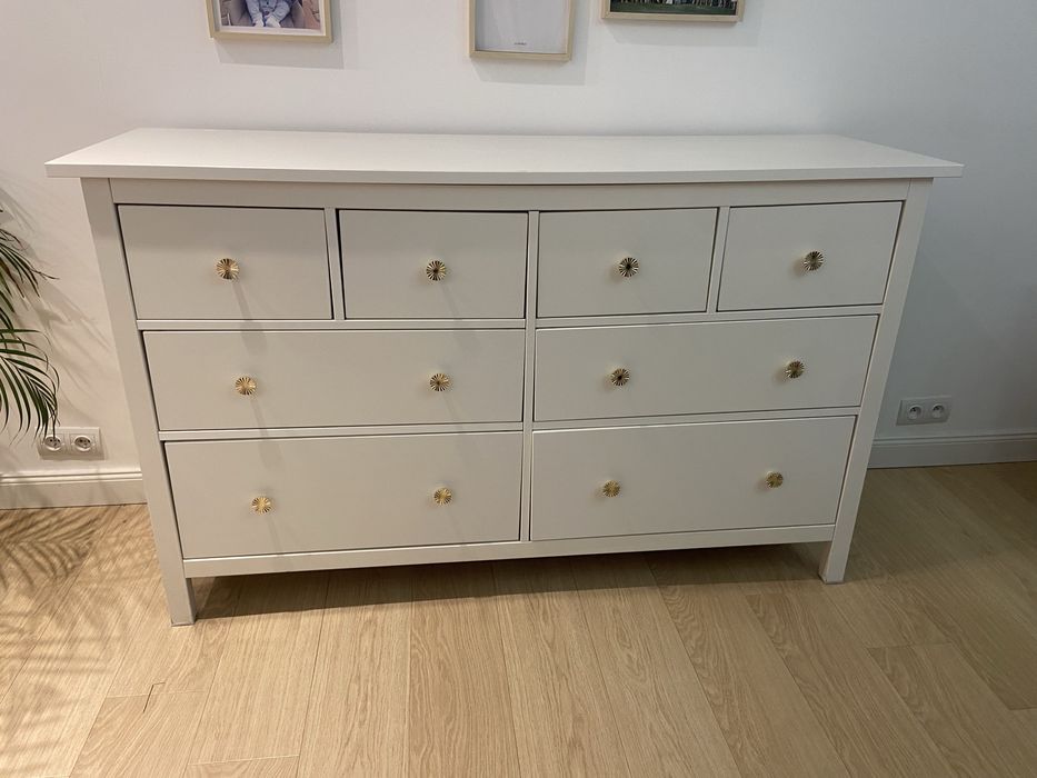 Komoda Ikea Hemnes biała stan bdb ze złotymi uchwytami