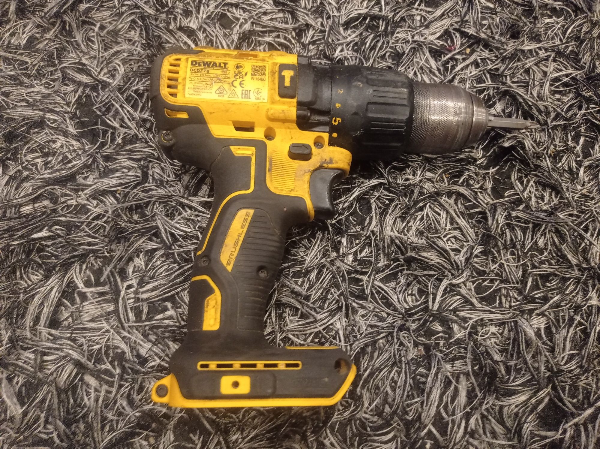 Dewalt dcd 778 .