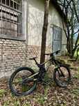 Rower DH Intense M9 FRO 2014