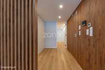 Apartamento T3/ 3 Suítes/ Carcavelos