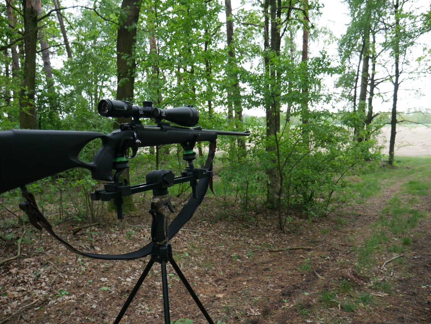 Pastorał myśliwski automatyczny Fiery Deer 4 + Wspornik 2 punkty podpa