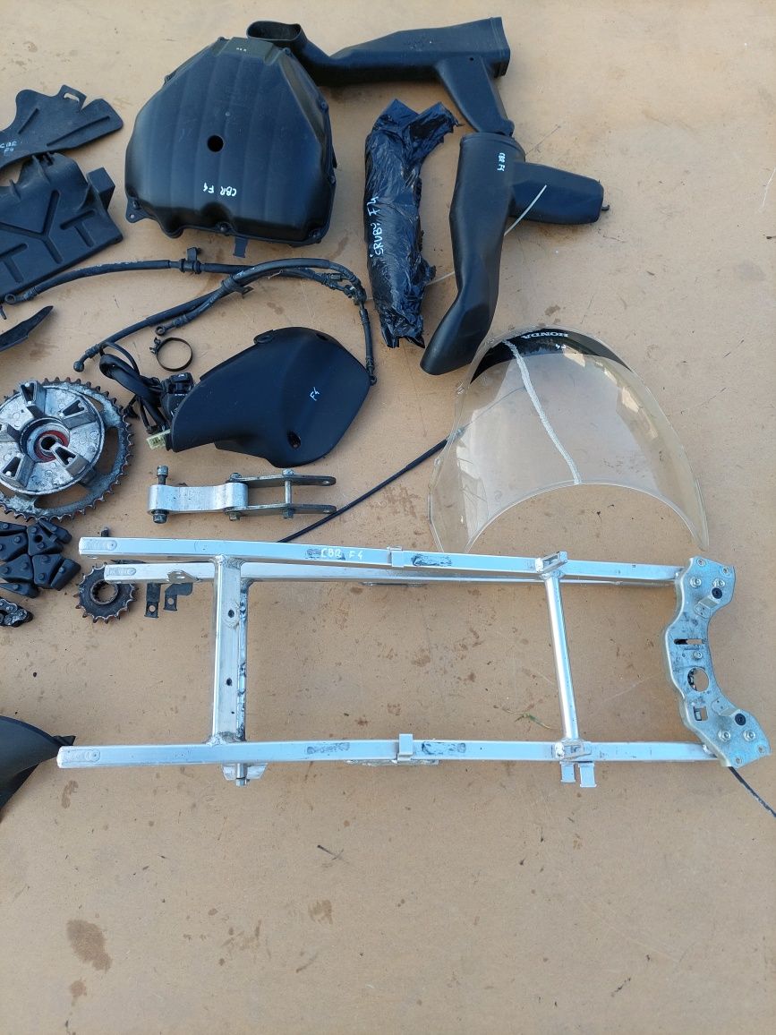 Honda cbr f4 600 lampa gaźnik stacyjka moduł tarcze set bak laga pompa
