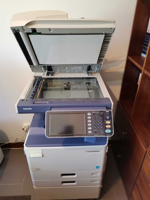 Impressora Multifunções Toshiba eStudio 2555cse