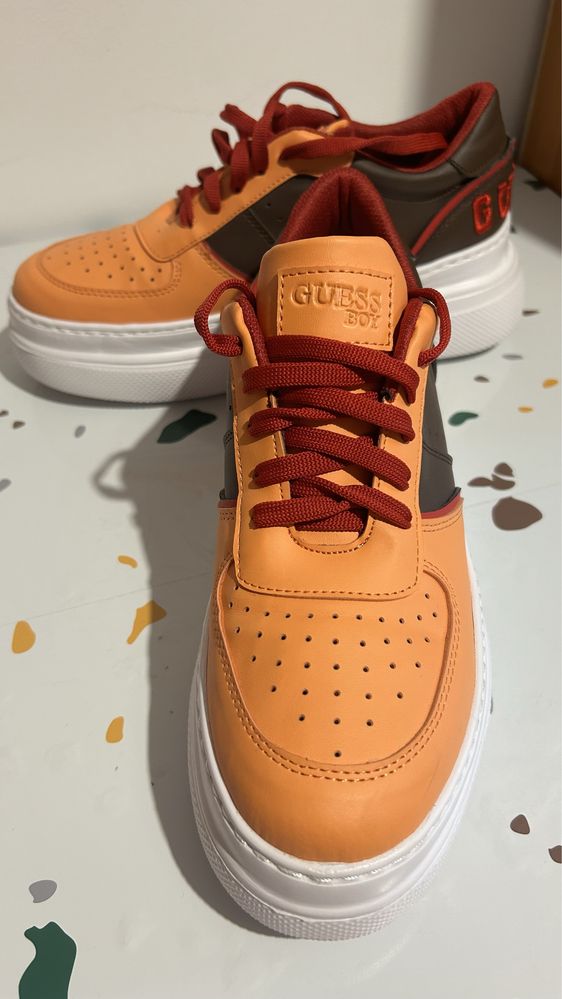 Sneakersy Guess rozmiar 40